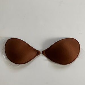 backless strapless adhesive bra XS 32A new w/o tag brown